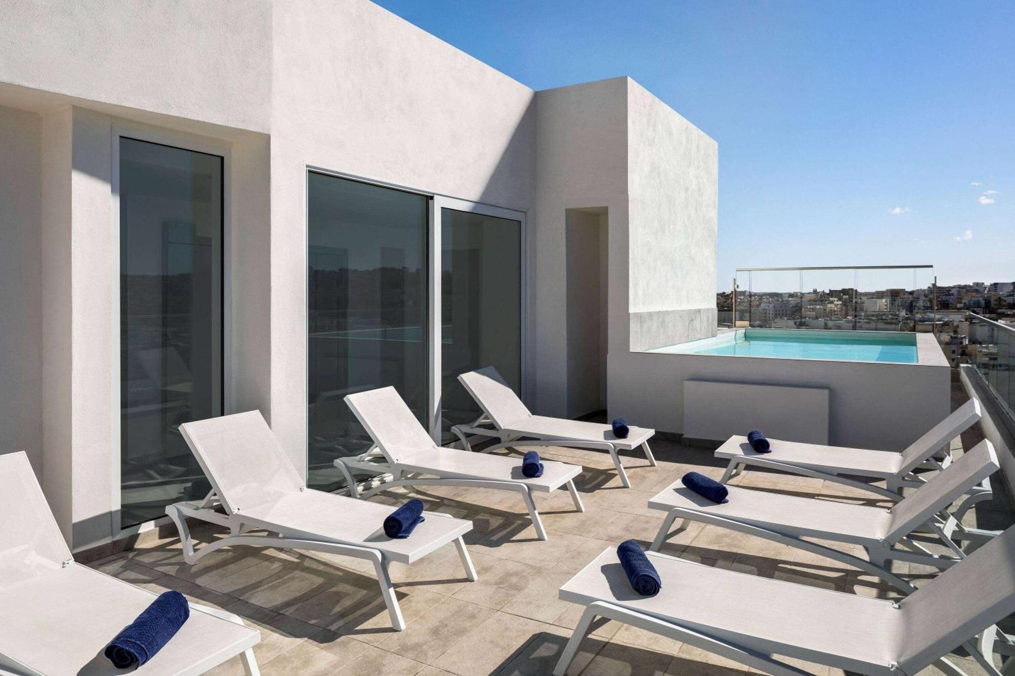 Saint Julian's Quadro Hotel, Trademark Collection By Wyndham מראה חיצוני תמונה