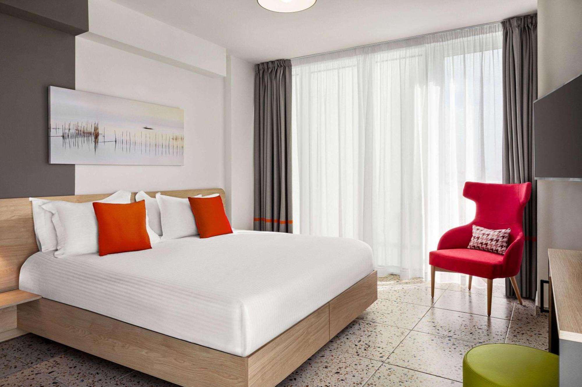 Saint Julian's Quadro Hotel, Trademark Collection By Wyndham מראה חיצוני תמונה